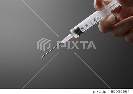 ドラッグ　注射　薬物　医療　注射器 69059664
