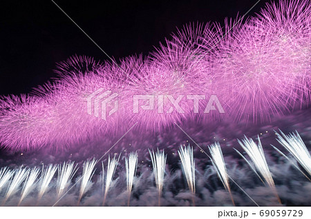 打ち上げ花火 打ち上げ花火 69059729