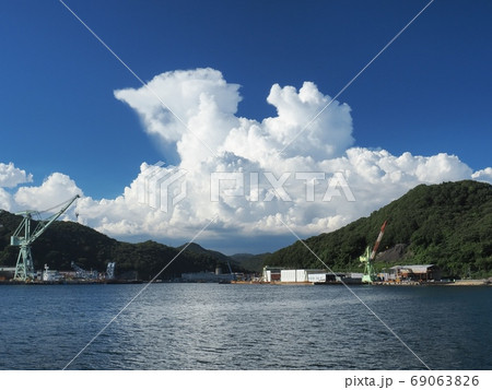 野瀬埠頭からの相生湾夏の風景 69063826