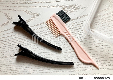 ヘアメイク ヘアカラー ヘアカラーリング セルフヘアカラー セルフヘアカラーリング 6 69066429