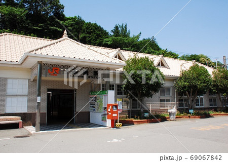 東海道本線 函南駅(CA01)の駅舎(静岡県田方郡函南町) 東海道本線 函南駅(CA01)の駅舎(静岡県田方郡函南町) 69067842