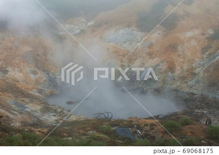 秋田県/ 後生掛自然研究路(非常に珍しい泥火山などが観察できる自然観察散策路) 秋田県/ 後生掛自然研究路(非常に珍しい泥火山などが観察できる自然観察散策路) 69068175