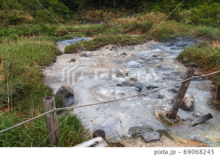 秋田県/ 後生掛自然研究路 （非常に珍しい泥火山などが観察できる自然観察散策路） 69068245