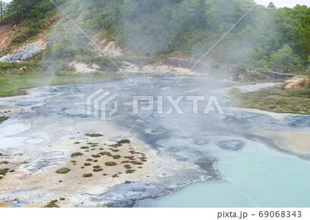 秋田県/ 後生掛自然研究路  大湯沼（非常に珍しい泥火山などが観察できる自然観察散策路） 69068343