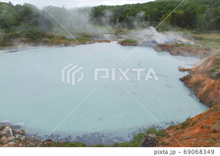 秋田県/ 後生掛自然研究路 大湯沼(非常に珍しい泥火山などが観察できる自然観察散策路) 秋田県/ 後生掛自然研究路 大湯沼(非常に珍しい泥火山などが観察できる自然観察散策路) 69068349
