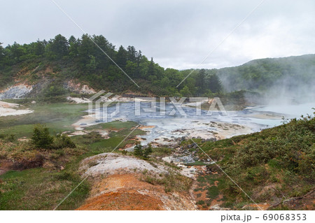 秋田県/ 後生掛自然研究路  大湯沼（非常に珍しい泥火山などが観察できる自然観察散策路） 69068353