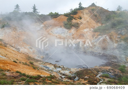 秋田県/ 後生掛自然研究路  オナメ・モトメ 紺屋地獄付近 69068409