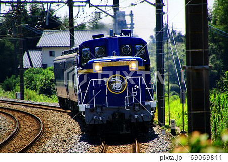 関東平野を縦断する蘇った北斗星　東武鉄道・DL大樹【DE10北斗星カラー】 69069844