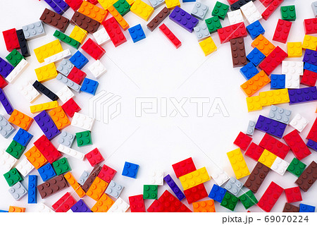 カラフルなブロック 69070224