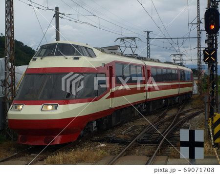 長野電鉄1000系特急「ゆけむり」 69071708