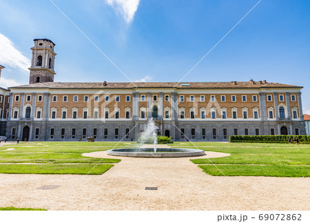 イタリア　サヴォイア王家の王宮群　王宮の庭園 69072862