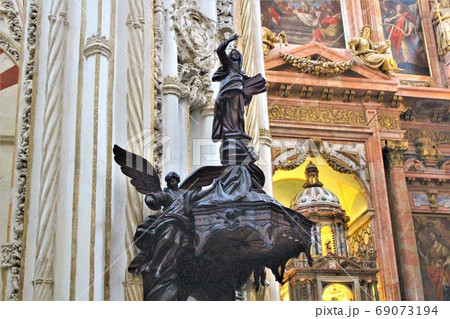 Mezquita-メスキータの大聖堂-(Spain/Cordoba) Mezquita-メスキータの大聖堂-(Spain/Cordoba) 69073194