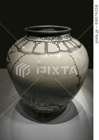 遺物 粉青沙器 陶器 69074208