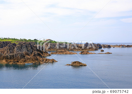 佐渡ヶ島の日本海の夏景色、尖閣湾 69075742