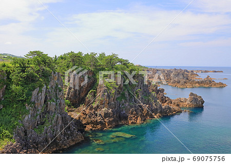 佐渡ヶ島の日本海の夏景色、尖閣湾 69075756