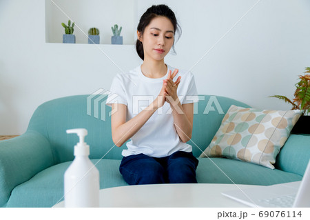 女性 女の人 女 69076114