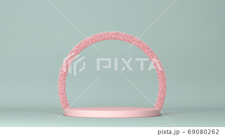Round podium with fluffy arch 69080262