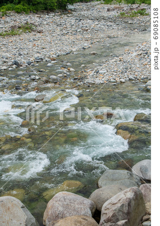 湯檜曽川　土合駅付近　群馬県みなかみ町　　 69085108