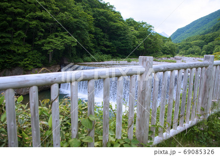 湯檜曽川　土合駅付近　群馬県みなかみ町　　 69085326