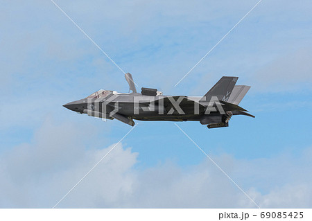アメリカ海兵隊F-35BライトニングⅡ着陸 アメリカ海兵隊F-35BライトニングⅡ着陸 69085425