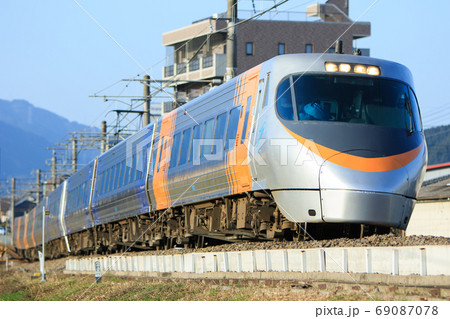 8000系特急「しおかぜ」「いしづち」（JR四国） 69087078