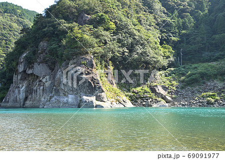 熊野川の釣鐘石 熊野川の釣鐘石 69091977