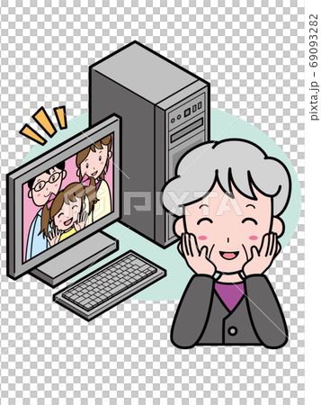 祖母高興地與一個遠離計算機的家庭交談 69093282