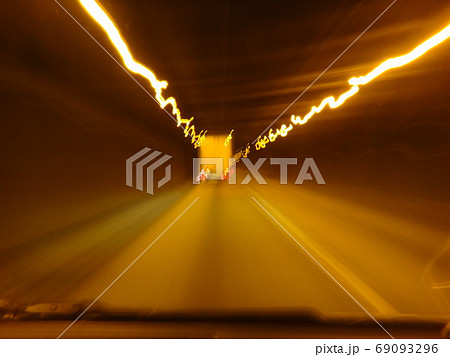 トンネル内のイメージ 69093296