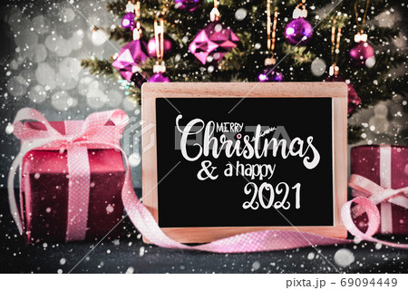Christmas Tree, Pink Gift, Bokeh, Merry Christmas Christmas Tree, Pink Gift, Bokeh, Merry Christmas 69094449