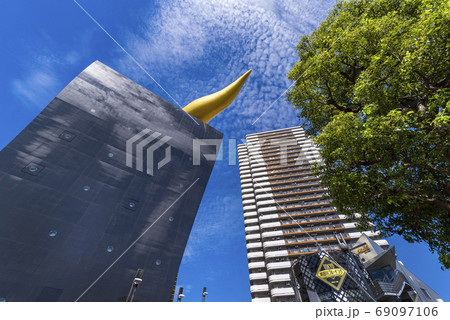 青空と浅草の黒いビルディングとタワーマンション 69097106