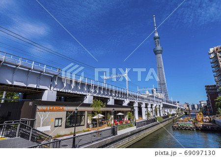 東京ミズマチと東京スカイツリーの風景 東京ミズマチと東京スカイツリーの風景 69097130