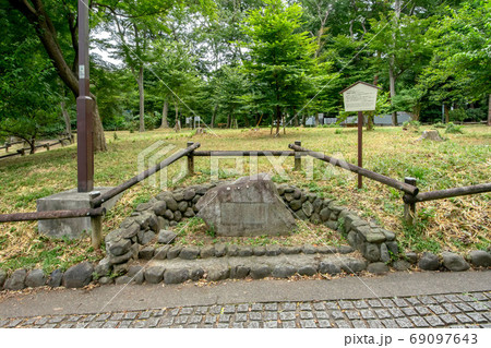 東京都武蔵野市、井の頭恩賜公園の御殿山遺跡 69097643