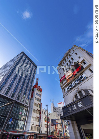 東武スカイツリーライン「浅草」駅前の風景 69097898
