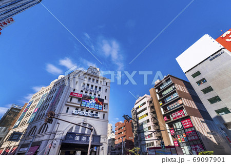 東武スカイツリーライン「浅草」駅前の風景 69097901