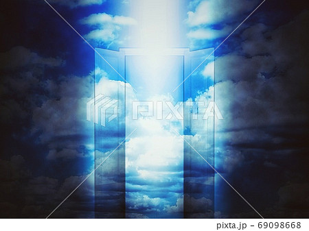 空に浮かぶ開かれた扉 空に浮かぶ開かれた扉 69098668