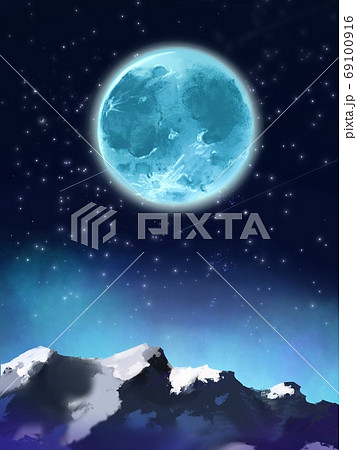 夜空と山と満月の幻想的なイラストのイラスト素材