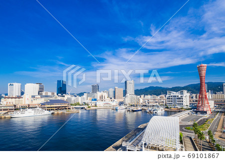 神戸ポートタワーとハーバーランド 69101867