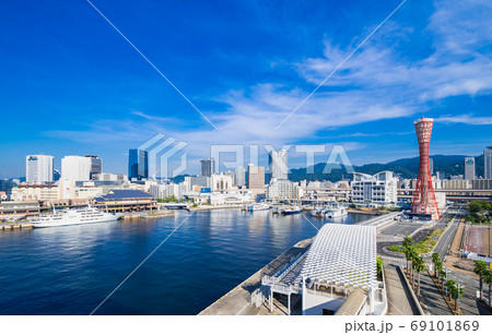 神戸ポートタワーとハーバーランド 69101869