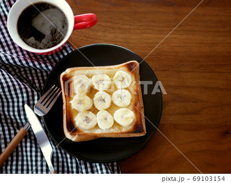 バナナトーストとコーヒー バナナトーストとコーヒー 69103154