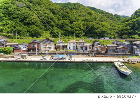 夏の脇川漁港の風景　新潟県村上市 69104277