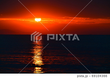 初日の出 69104366
