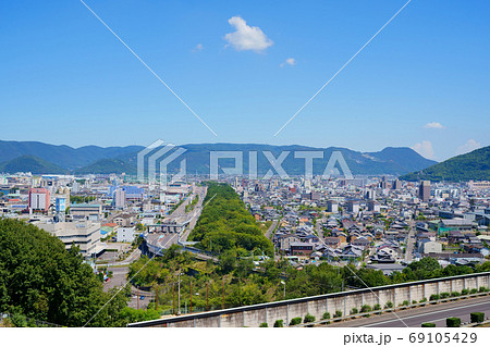 香川県坂出市街並み(瀬戸中央自動車道　坂出北IC) 69105429