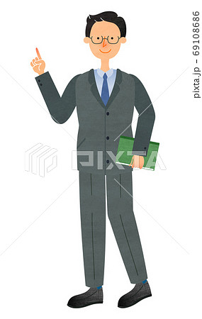 書類を持ちながら指差しをするスーツ姿のメガネの男性 書類を持ちながら指差しをするスーツ姿のメガネの男性 69108686
