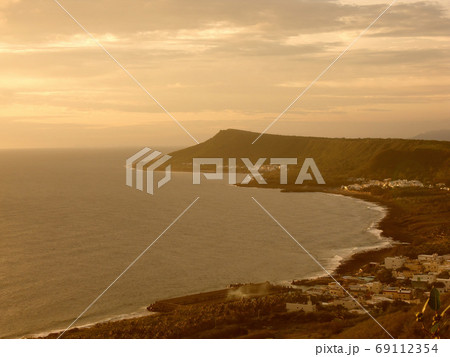 Beautiful sunset saw from Guanshan of Kenting National Park 69112354