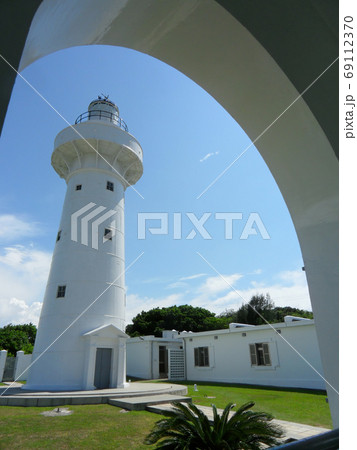 Sunny view of the Eluanbi Lighthouse in Kenting National Park Sunny view of the Eluanbi Lighthouse in Kenting National Park 69112370