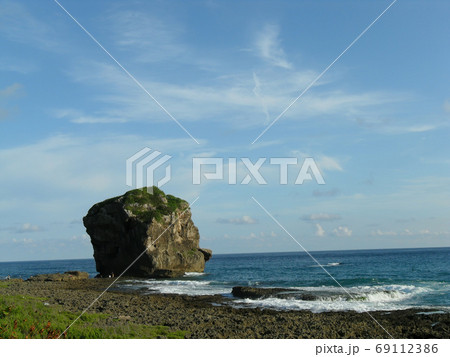 Beautiful Chuanfan Rock of Kenting National Park 69112386