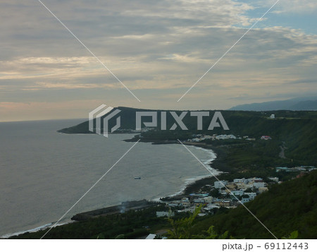 Beautiful sunset saw from Guanshan of Kenting National Park Beautiful sunset saw from Guanshan of Kenting National Park 69112443