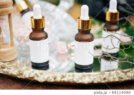Glass pipette dropper bottles 69114090