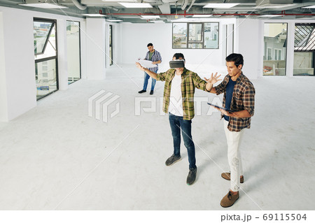 Testing new VR application 69115504