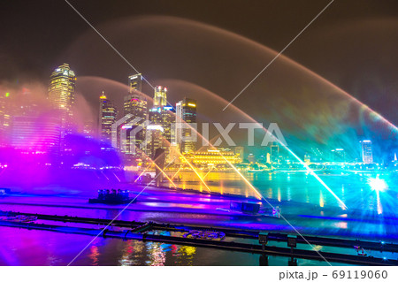 Laser show in Singapore 69119060